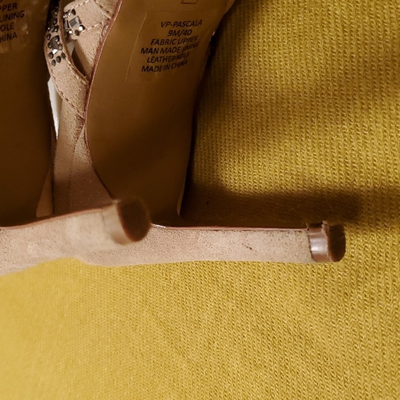 Vince Camuto sexy sandels sz 9 - Picture 5 of 9